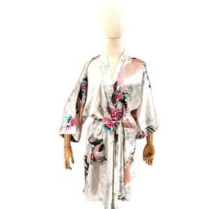 Old Shanghai White Peacock Peony Floral Pockets Kimono Robe
